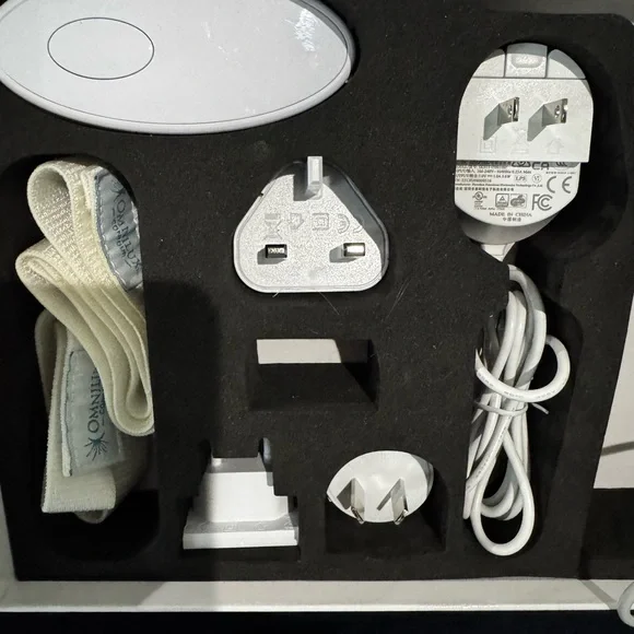 Contour LED Face Mask - Picture 7 of 16